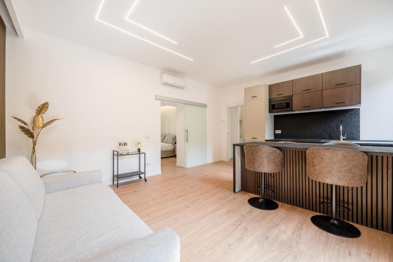Bilocale Moderno - City Center Milano Ngoại thất bức ảnh